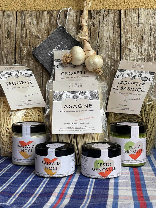 Camogli Gift Box: 2 Trofiette, 2 Basil Trofiette, 3 Lasagne, 2 Croxetti, 4 Pesto 180g, 2 Pesto 90g, 1 Walnut Sauce 170g, 1 Walnut Sauce 80g